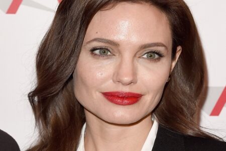 Beauty Marks On 10 Famous Celebrities – VOGUEVENT